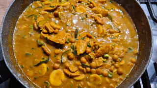 Bild von Curry mit Bananen und Kichererbsen