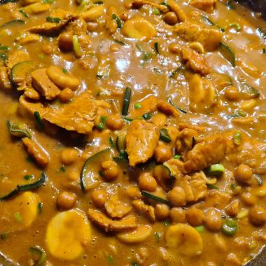 Bild von Curry mit Bananen und Kichererbsen
